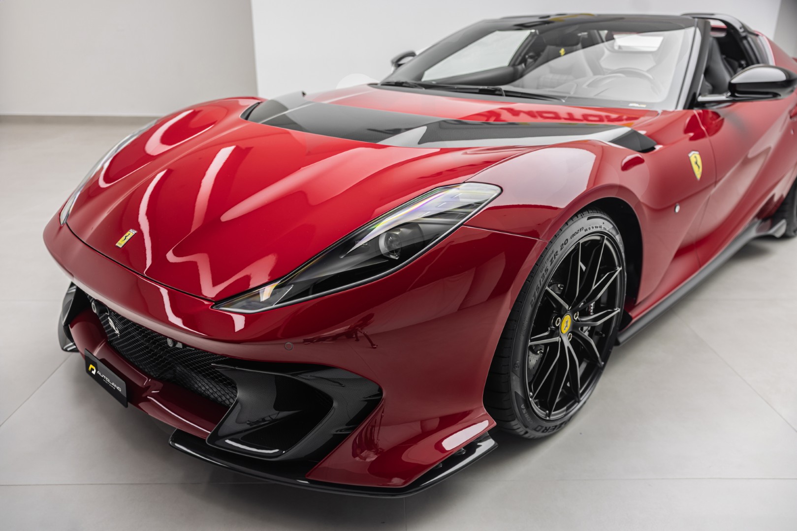 FERRARI 812 COMPETIZIONE APERTA